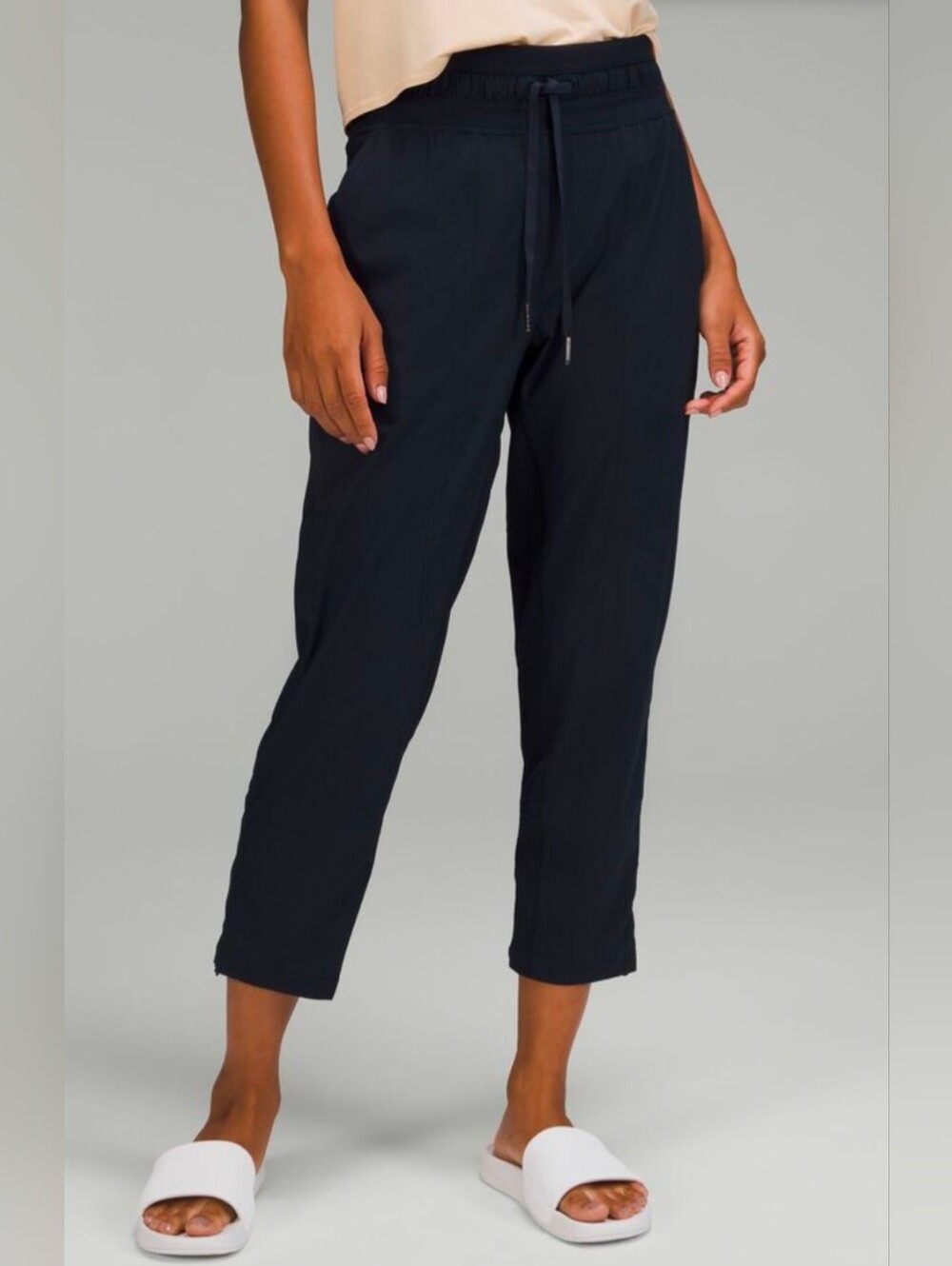 lululemon Dance Studio athletica Black Performance Crop Joggers 8
